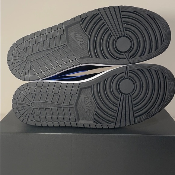 NEW Nike Air Jordan 1 Retro OG Mid Hyper Royal - Picture 7 of 8
